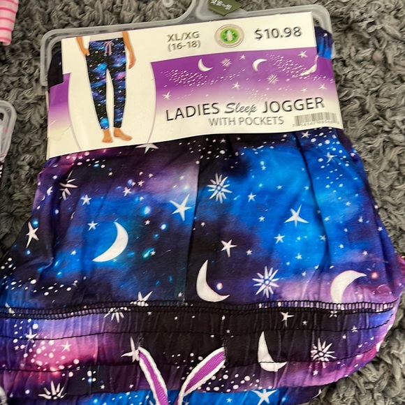 Ladies, joggers brand new multiple sizes pajamas - Picture 5 of 5